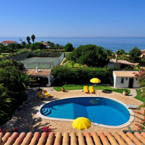 Casa Gondi - Right by Gale Beach - Large lush gardens